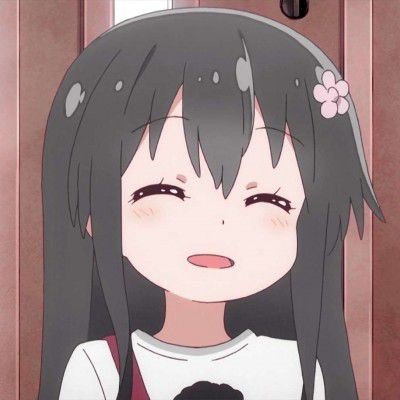 女表演者艺术展上半裸倒挂当钟锤